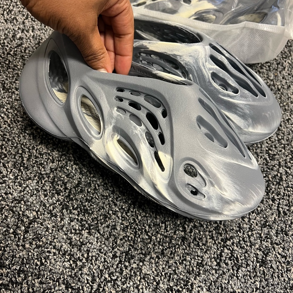 Foam shoes